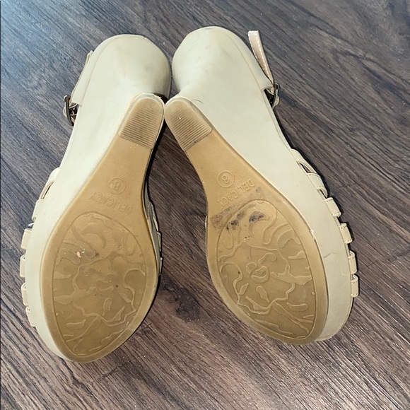 Delicacy Wedges - Picture 3 of 4